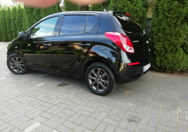 Hyundai i20 cena 31700 przebieg: 125125, rok produkcji 2015 z Płońsk małe 191